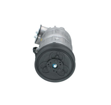 Kompresor klimatizace Nissan 090165060